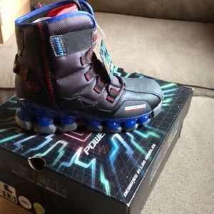 SKECHERS S LIGHTS-FLASHPOD POWER BREEZE SIZE 1.5